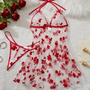 جاذبية الدانتيل الزهري: طقم النوم الفاتن قطعتين