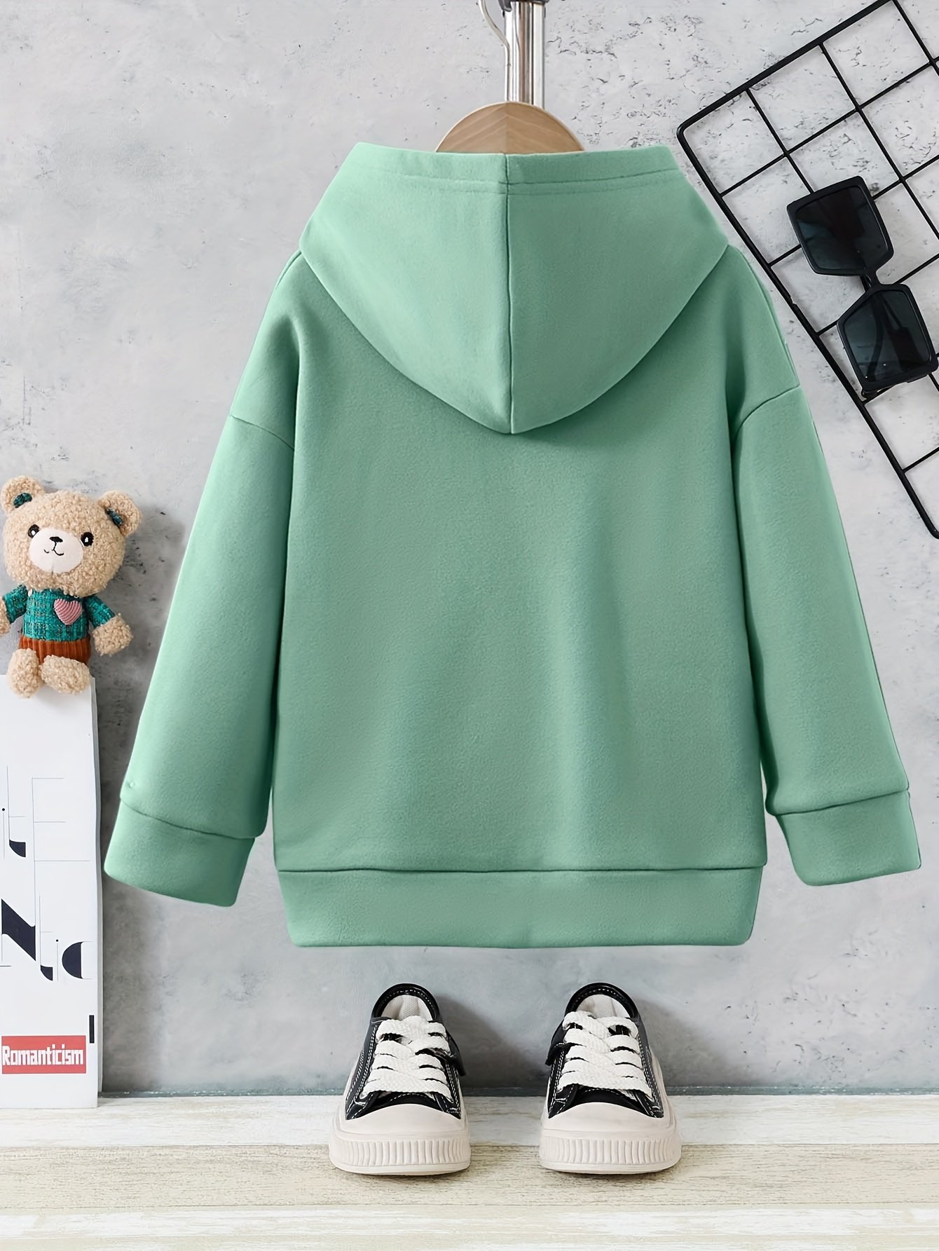 קפוצ'ון בנים ירוק: חום, סטייל וכיף שלא נגמר! – תמונה 2