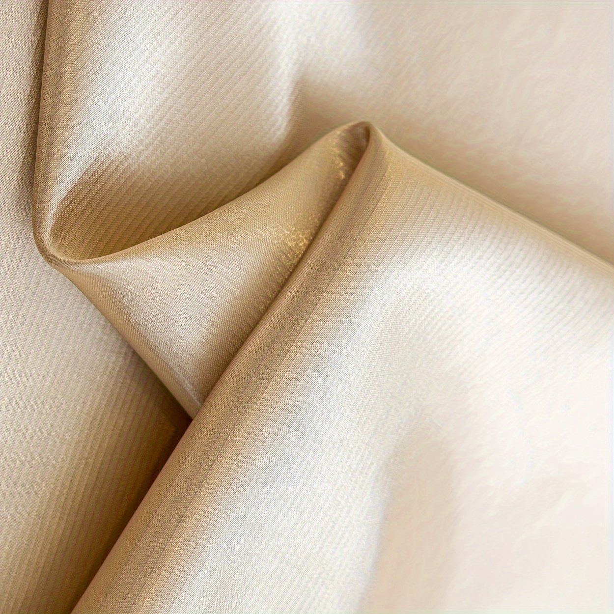 לחישת יוקרה: וילונות הצללה רקומים שהופכים את ביתך למקלט – תמונה 16