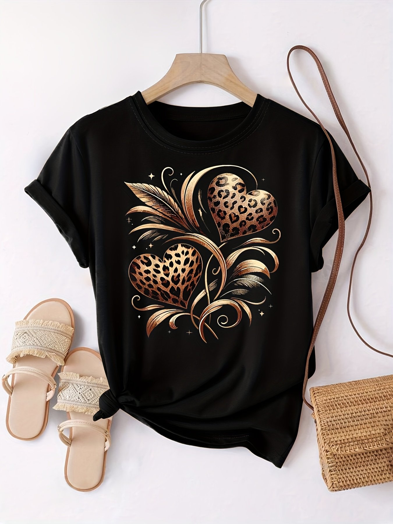 אלגנטיות עדינה עם נגיעה נועזת: טי-שירט לב הנמר! – תמונה 2