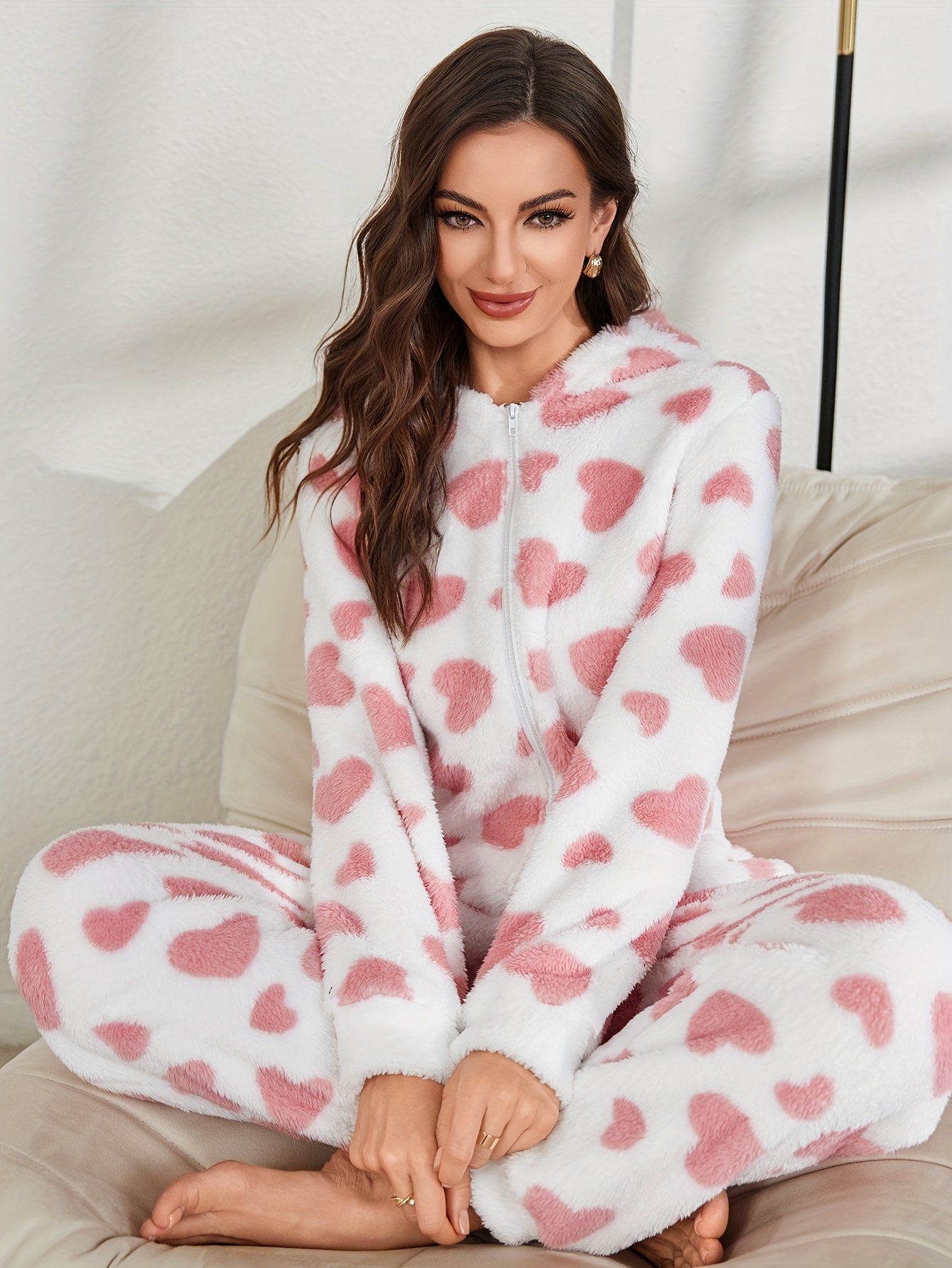 أفرول القلب الدافئ: أناقة مخملية لدفء لا يقاوم! - الصورة 8