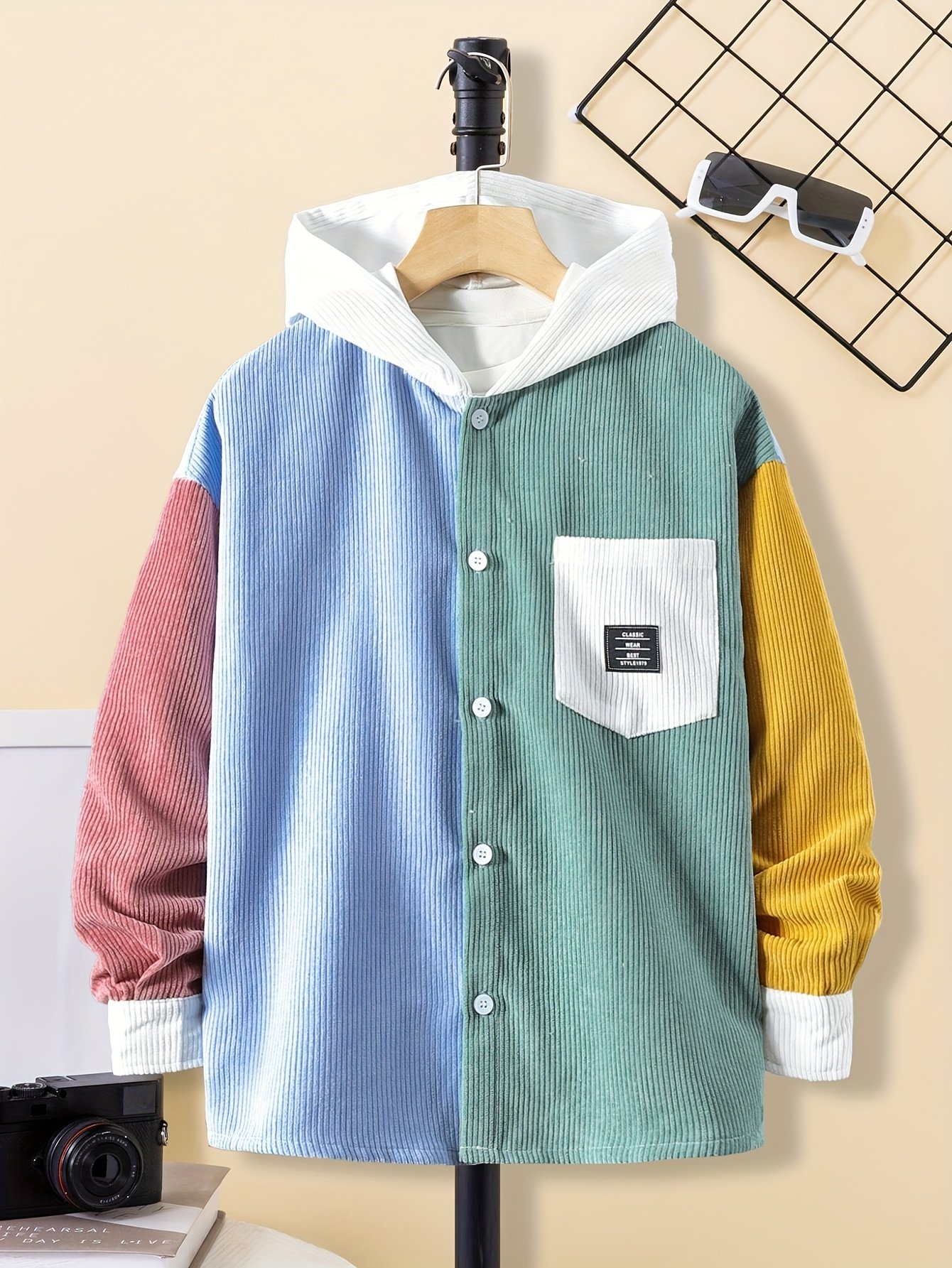 חולצת קפוצ'ון אופנתית לבנים: חמימות וסטייל לכל העונה! – תמונה 5