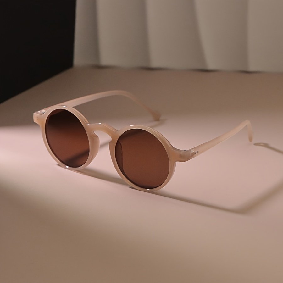 Retro Oval Elegance Sunglasses: Classic Charm and Superior Protection - Image 3