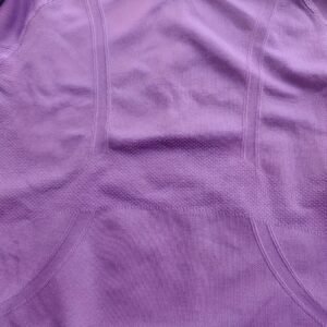 Women's Ultra-Performance Athletic T-Shirt: Quick-Dry, Flexible, & Stylish Grey for Any Challenge!