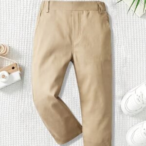 הרפתקאות ללא גבולות עם מכנסי קאקי לבנים!