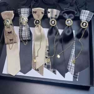 אלגנטיות משובצת שאין כמותה: נגיעה קסומה למראה שלך!