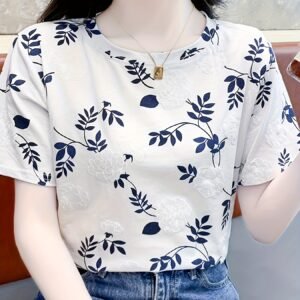 Blue Leaf T-Shirt: A Touch of Freshness and Elegance for Every Summer!