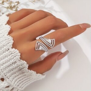 إبحار الأناقة: خاتم المركب الفاخر المفتوح المرصع