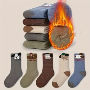 أقدام دافئة، قلوب سعيدة: جوارب المغامرات لأبطالك الصغار!