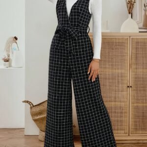 جامبسوت الكاروهات الأنيق: إطلالة عصرية بلمسة كلاسيكية.