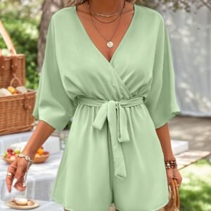 جمبسوت الأناقة العصرية: إطلالة متكاملة لمواسمك المشرقة!