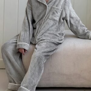 סט קטיפה יוקרתי: אלגנטיות ונוחות לנסיככם הקטן!