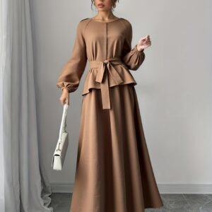 طقم الأناقة المتكاملة: إطلالة عصرية تناسب كل أوقاتك!