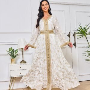 שמלת ערב יוקרתית: זוהרי עם רקמה מוזהבת וקפלים קסומים