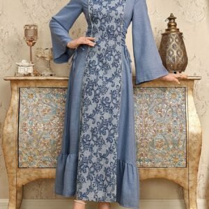 سحر الشرق يلامس أناقتك: فستان راقٍ لكل مناسبة