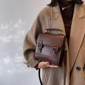 תיק הגב הקלאסי המתחלף: אלגנטיות וגמישות ללא גבולות!