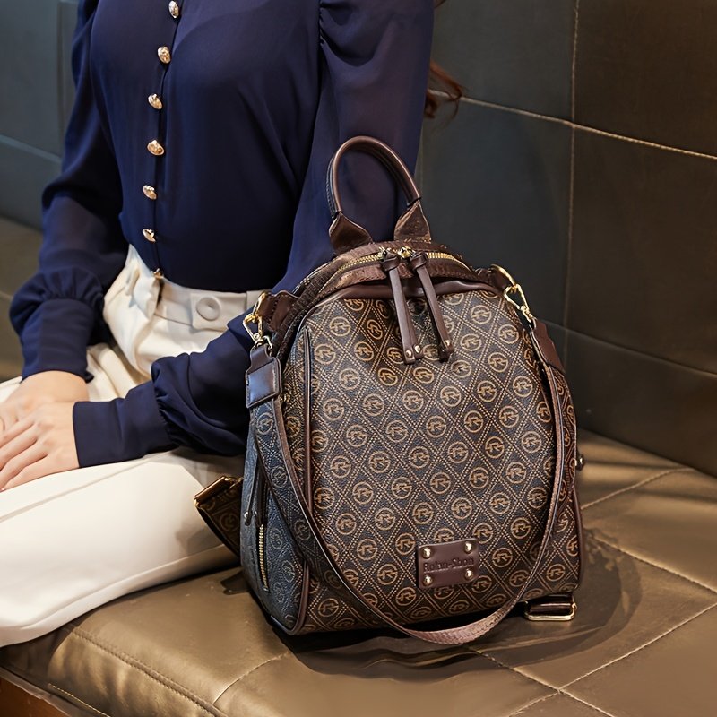 תיק גב יוקרתי 2024: אלגנטיות נוסטלגית בטאץ' מודרני! – תמונה 9