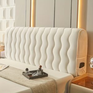 ارتقِ بغرفة نومك: غطاء رأس السرير المخملي المبطن بتصميم منحني شامل