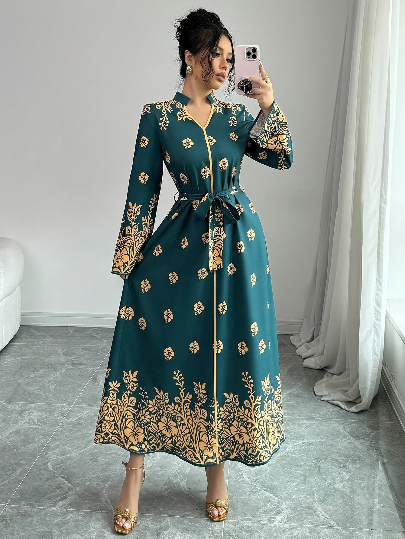 שמלת הפרחים הארוכה והאלגנטית: זוהר שאין כמותו