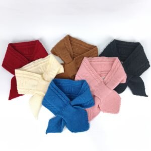 وشاح الأناقة الدافئة: أزهار ثلاثية الأبعاد ولمسة جاكار فاخرة