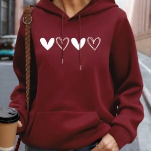 دفء وأناقة بلمسة حب: هودي الشتاء العنابي بقلوب