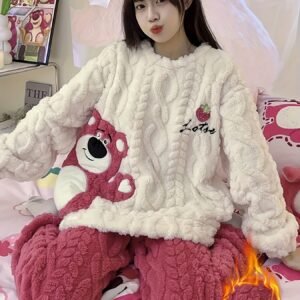 Cozy Winter Warmth, Elegant and Cute: The Beloved Bear Pajamas!