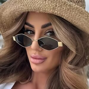 Retro Diamond Glasses: A Unique Touch of Elegance for Everyday