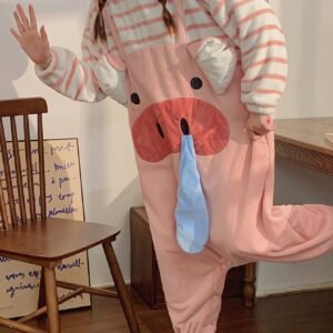 חום ואלגנטיות בחיבוק אחד: אוברול חיות חמודות לחורף בלתי נשכח!