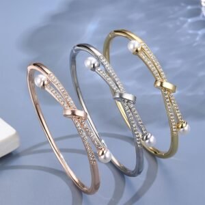 צמיד קשר פנינים: נגיעת יוקרה לכל אירוע