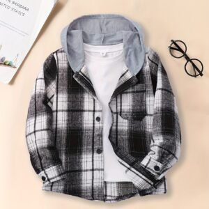 אלגנטיות עכשווית לקטנטנים: סט משבצות עם קפוצ'ון לבנים