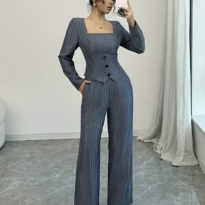 أناقة الخريف والشتاء: طقم قطعتين يجمع بين الراحة والأناقة!