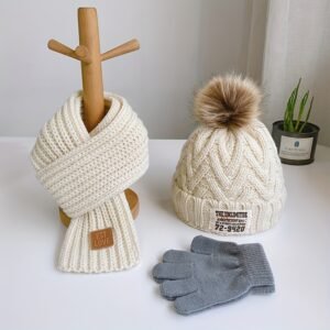 استقبلوا الشتاء بابتسامة: طقم الأطفال الدافئ 3 في 1!