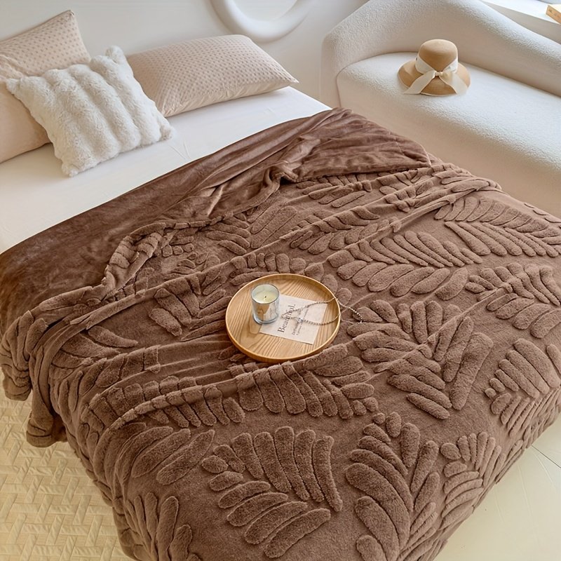 חמימות חורפית יוקרתית: שמיכת ז'קרד קטיפת חלב בהדפס עלי בננה! – תמונה 3