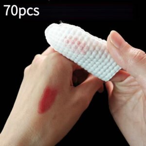 היופי בכיס שלך: 70 מגבוני הסרת איפור סופר-יעילים!