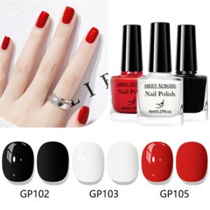 ציפורניים נוצצות ברגע: לק המים המהיר!