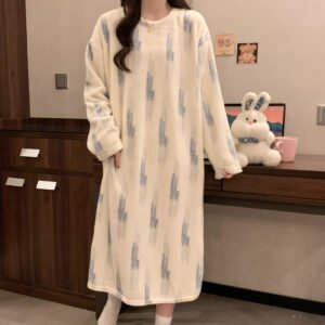 Cozy Elegance for Your Winter Nights: The Comfortable Fleece Nightdress!