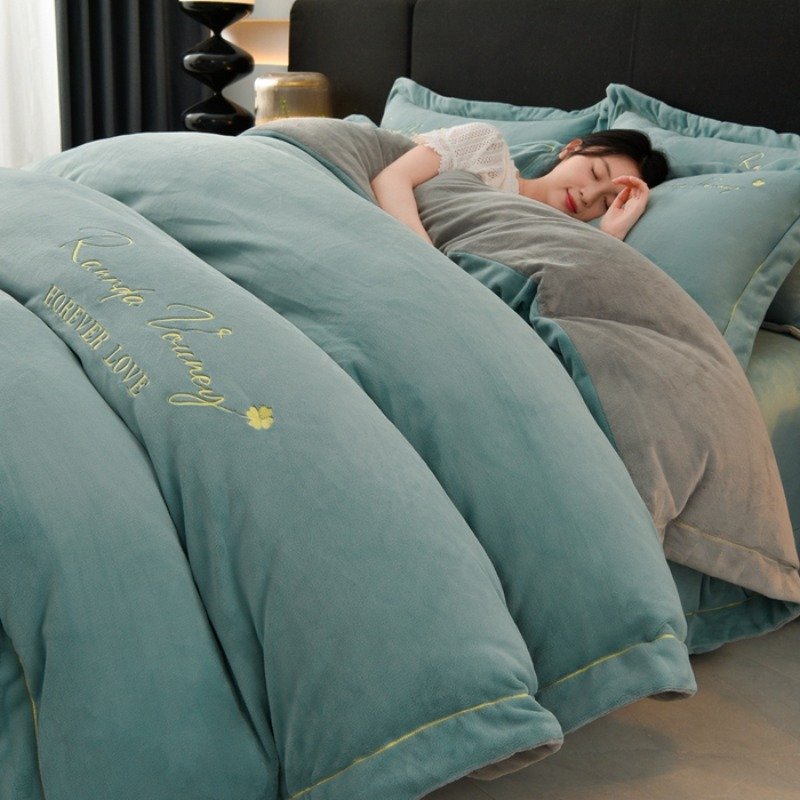 سرير أحلامك بلمسة فاخرة: طقم مفارش مطرز ثقيل الوزن - الصورة 11