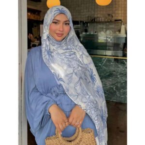 Artistic Elegance Scarf: Radiant Distinction for Every Moment