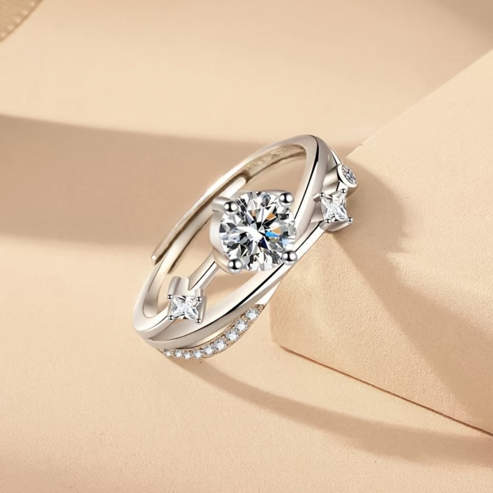 Adjustable Luxury Starry Sky Ring: A Celestial Glow for Your Hands! - Image 8