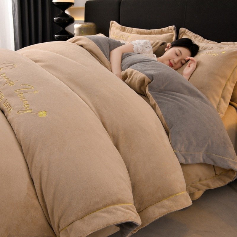 سرير أحلامك بلمسة فاخرة: طقم مفارش مطرز ثقيل الوزن - الصورة 14