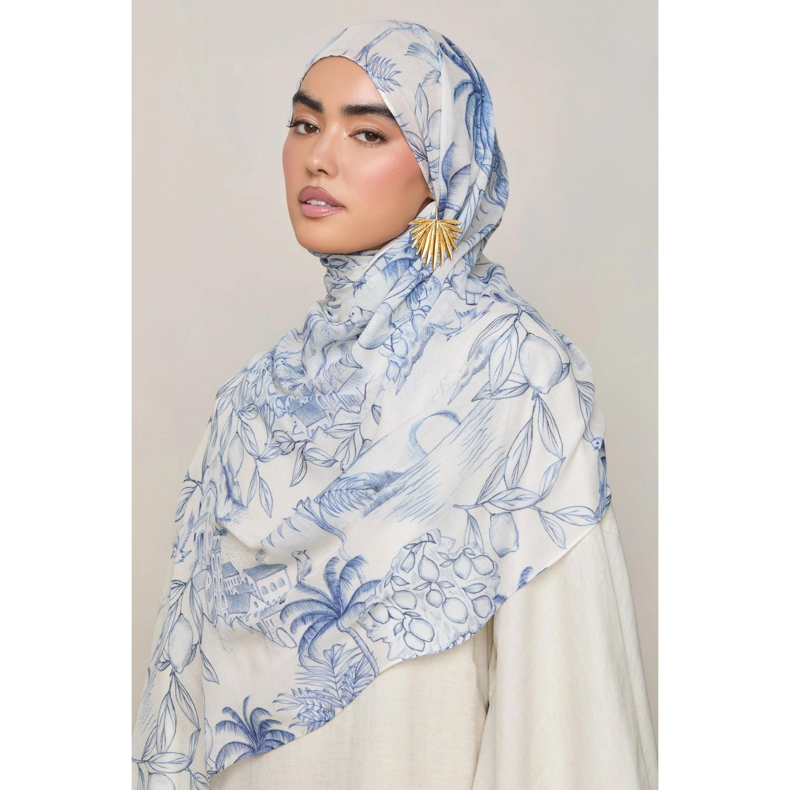 Artistic Elegance Scarf: Radiant Distinction for Every Moment - Image 6