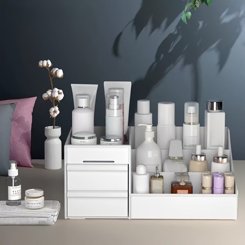 Elegance & Organization: Classic Makeup Storage Box - Image 2