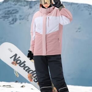 تألقي على المنحدرات: طقم التزلج الشتوي الفاخر