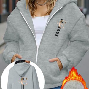 תבריקי עם מגע Y2K: ג'קט קפוצ'ון מדורג לחום וסטייל שאי אפשר לעמוד בפניו!