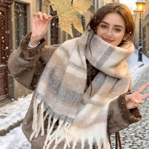 وشاح الدفء البوهيمي: إشراقة أناقتكِ في الشتاء!