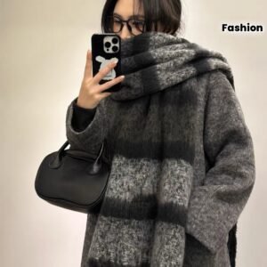 YZNT Luxury Green Scarf: Unmatched Warmth and Elegance