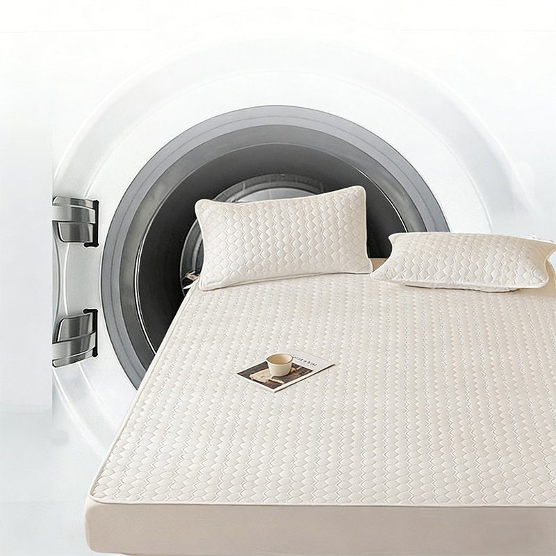 Your Dream Haven: A Fitted, Soft, and Protective Bed Sheet! - Image 6