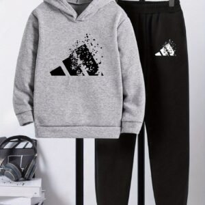 طقم الأناقة والدفء لأبطالك الصغار!