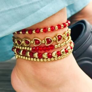 קסם הקרסול: סט צמידי קרסול לבבות בוהמיים אדומים (5 יחידות)