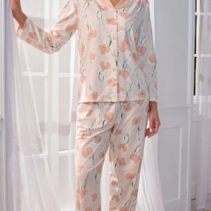 استرخي بأناقة: طقم منزلي فاخر بطبعات أزهار ساحرة لكل المواسم